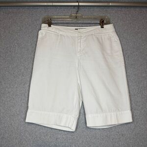 Liz Claiborne White Audra Shorts Size 6‎ Petite
